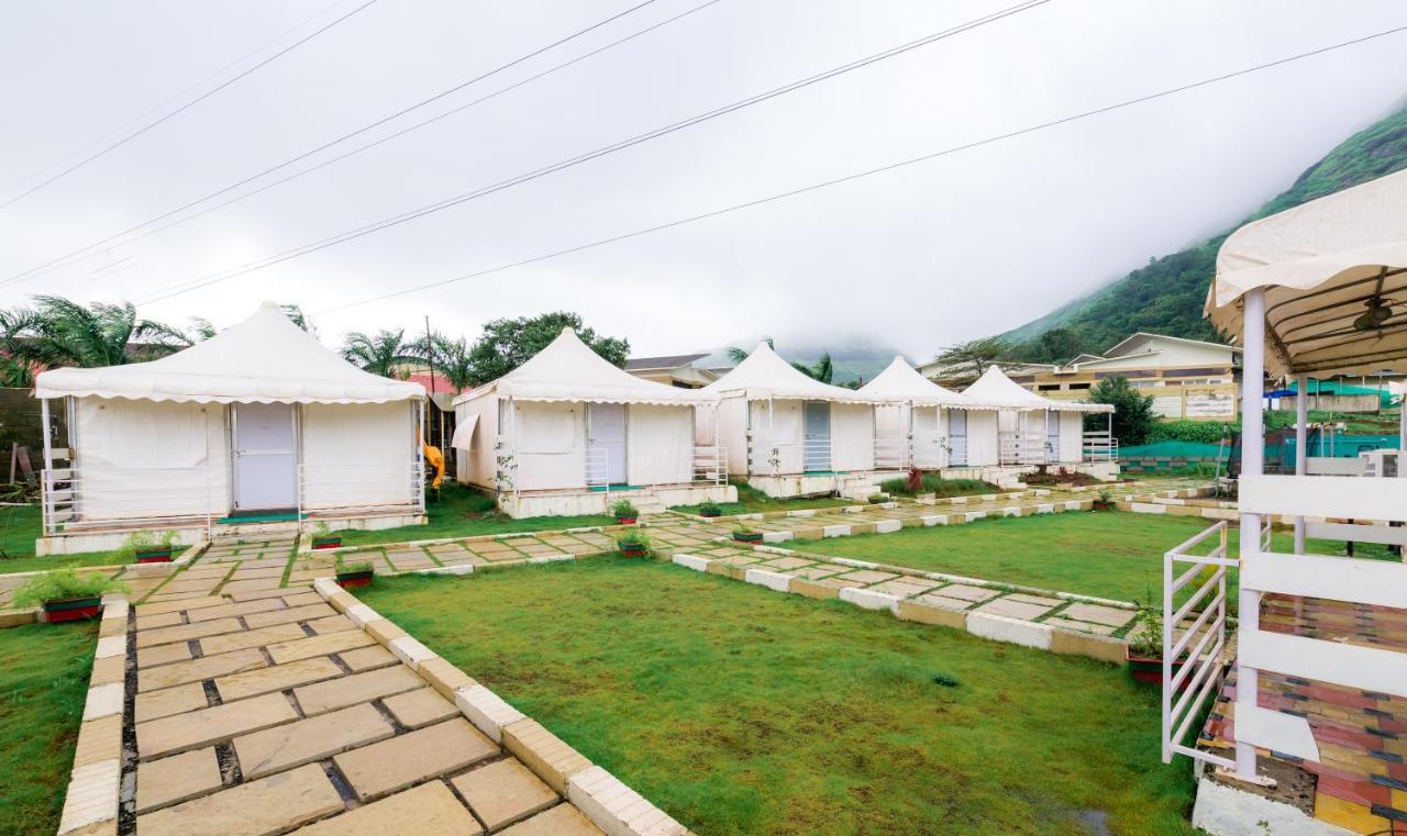 1 India Resort, Igatpuri Esterno foto