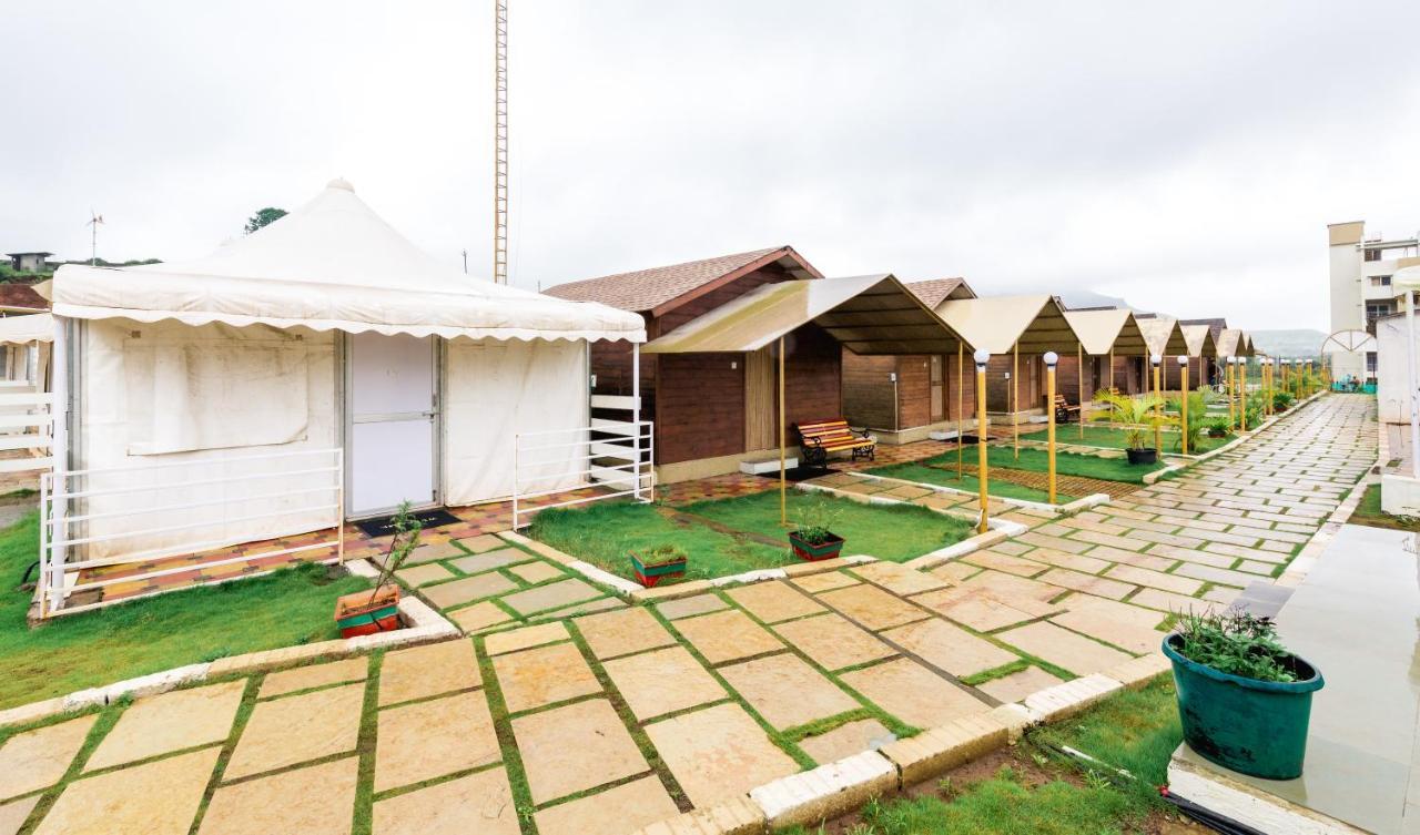 1 India Resort, Igatpuri Esterno foto