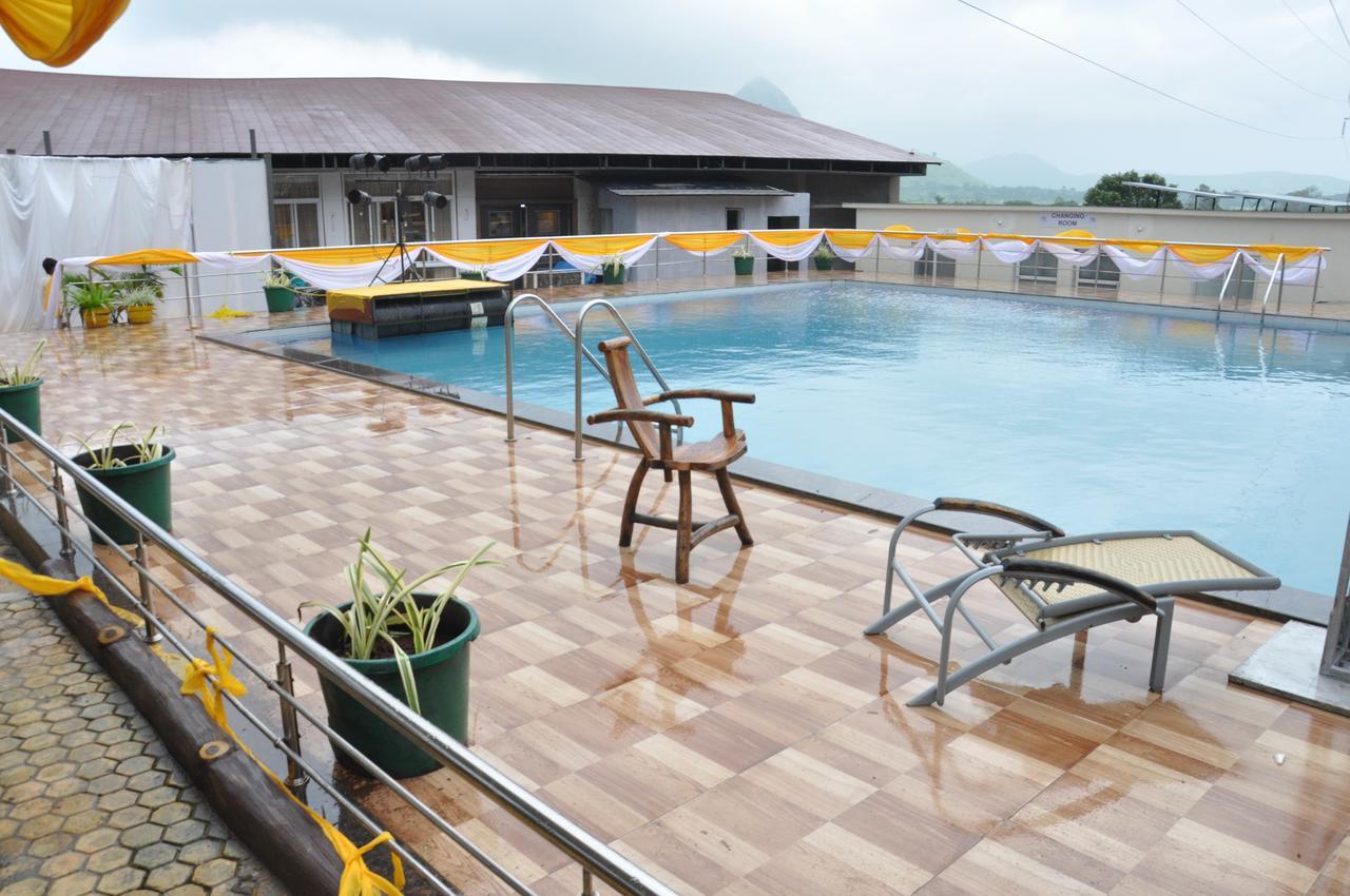 1 India Resort, Igatpuri Esterno foto